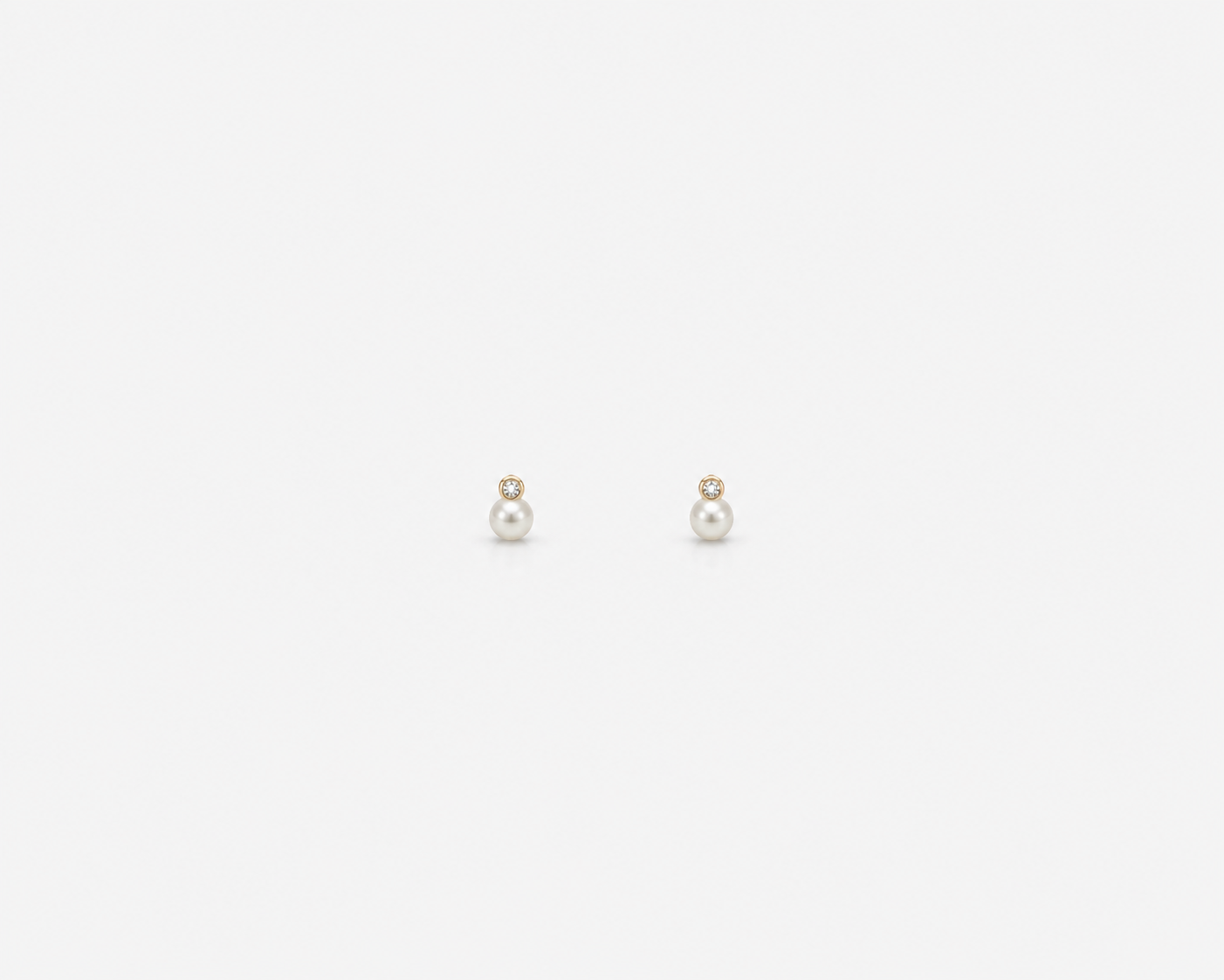 Studs Perle Étoile — Oro amarillo 18k, diamante natural